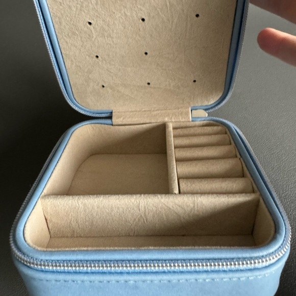 Ring box NEW Jewelry Travel Case / zip around organizer - Picture 7 of 11